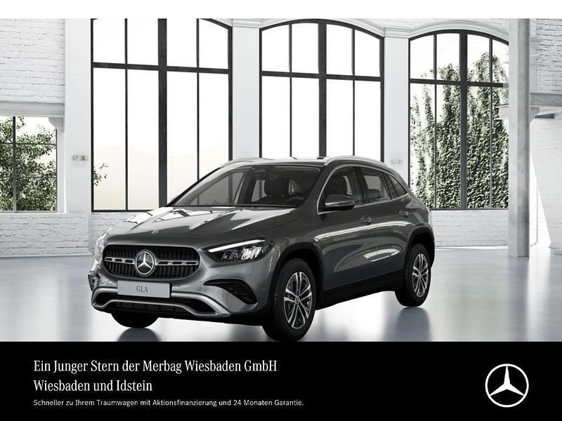 Grau Gebraucht 2024 Mercedes GLA250 SUV | 34.890 € (Superpreis) - Bild 1/4