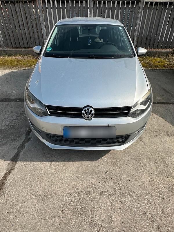 Gebraucht VW Polo 70 PS (51 kW) 2010 Silber Kleinwagen