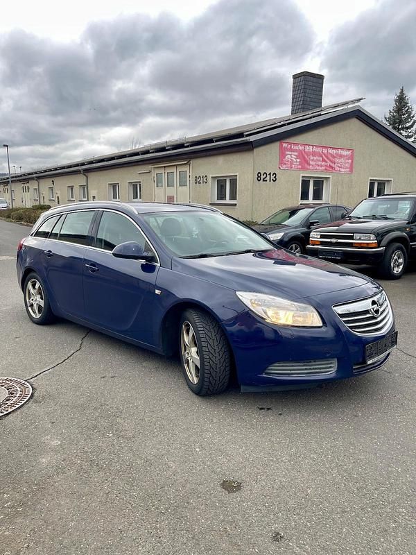 Gebraucht Opel Insignia 131 PS (96 kW) 2010 Blau Kombi