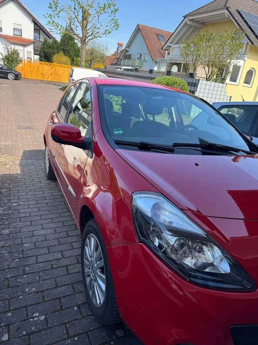 Gebraucht Renault Clio II Expression 75 PS (55 kW) 2009 Rot Kleinwagen
