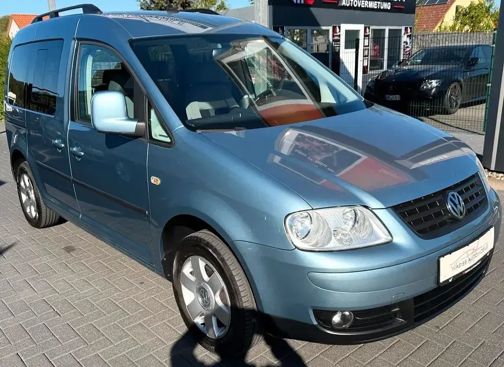 Usata VW Caddy Style 105 CV (77 kW) 2009 Blu Monovolume