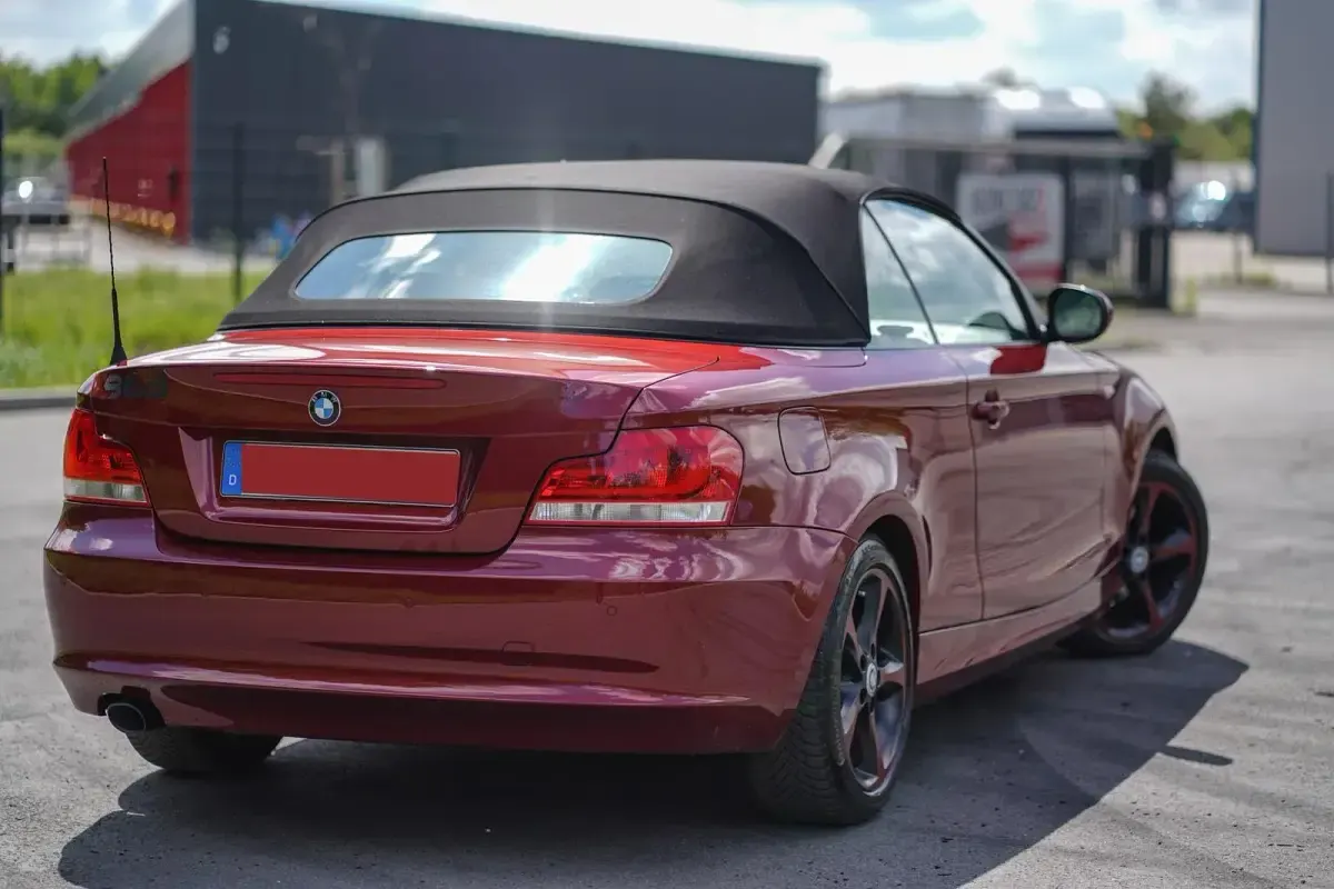 Gebraucht BMW 120 Cabriolet 177 PS (130 kW) 2011 Rot Cabrio
