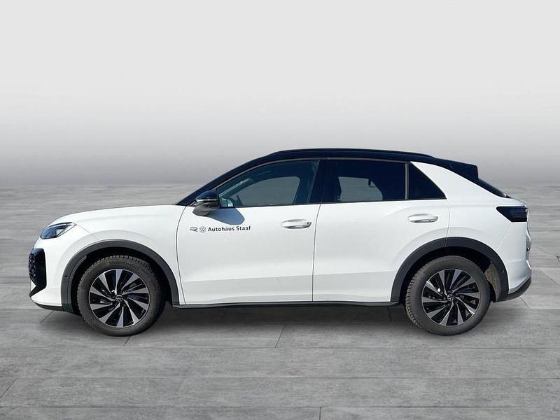 Gebraucht VW T-Roc R-line 150 PS (110 kW) 2025 Pure white uni / schwarz uni SUV