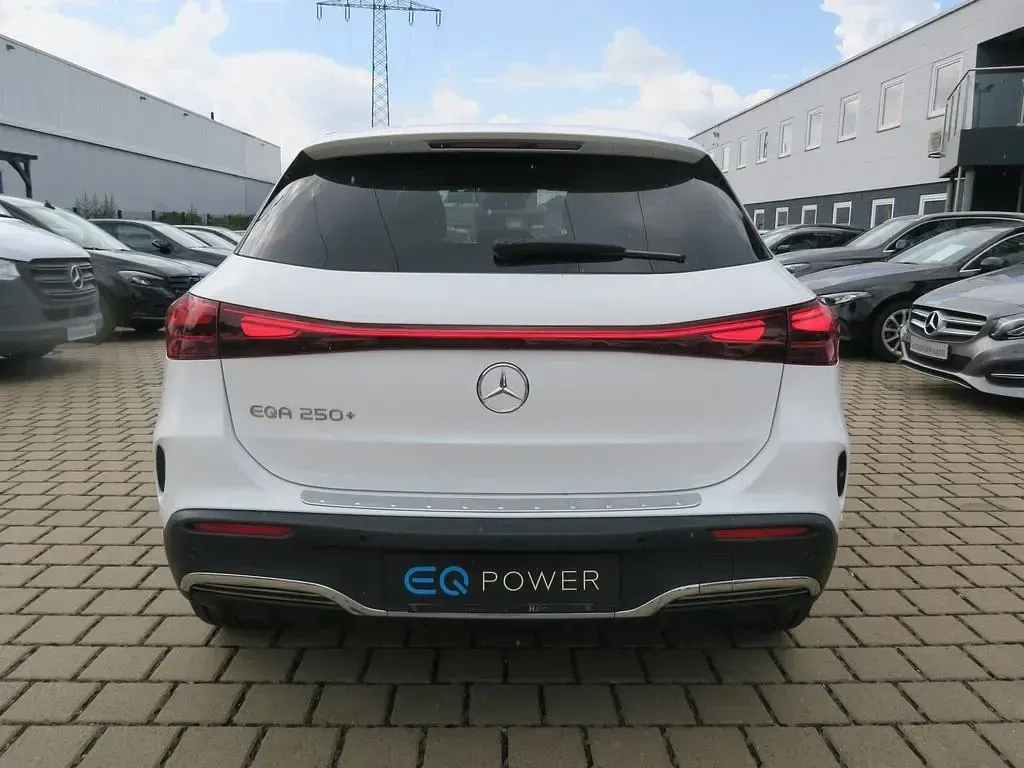 Gebraucht Mercedes EQA250+ Advanced Plus 139 kW (190 PS) 2025 Weiß SUV
