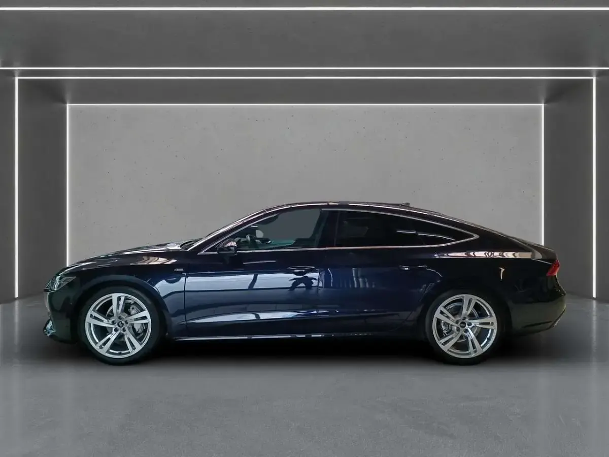 Gebraucht Audi A7 Sportback Ambiente 204 PS (150 kW) 2023 Firmamentblau metallic Kleinwagen