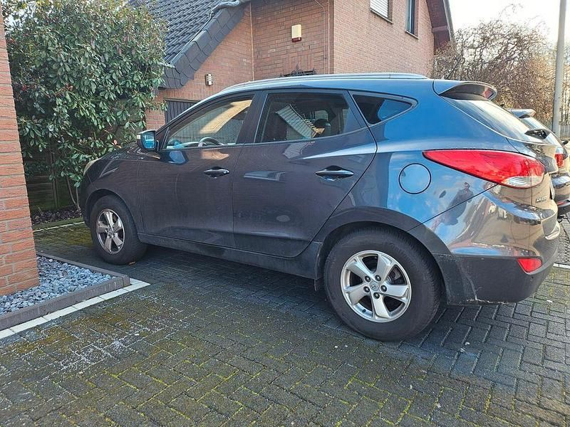 Gebraucht Hyundai ix35 163 PS (119 kW) 2011 Grau SUV
