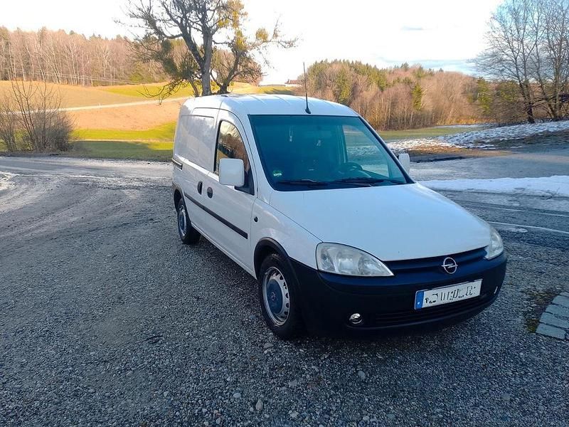 Gebraucht Opel Combo 75 PS (55 kW) 2011 Weiß Van / Kleinbus