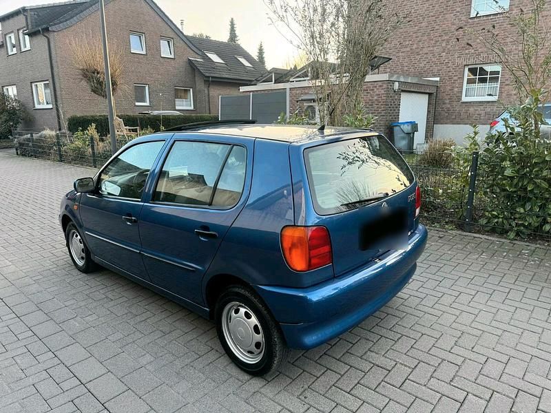 Gebraucht VW Polo 75 PS (55 kW) 1999 Blau Limousine