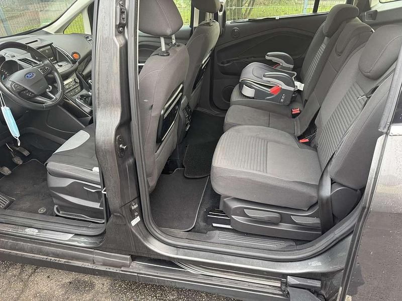 Gebraucht Ford Grand C-Max Titanium 150 PS (110 kW) 2015 Grau Van / Kleinbus