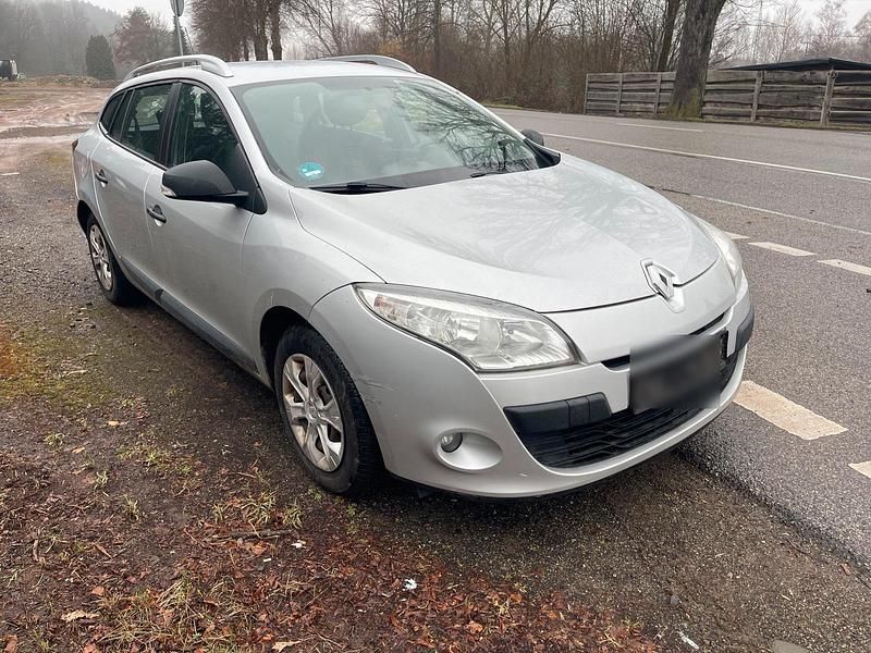 Gebraucht Renault Mégane GrandTour 106 PS (77 kW) 2011 Silber Kombi