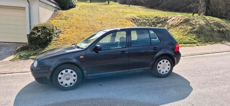 Gebraucht VW Golf IV 75 PS (55 kW) 1999 Schwarz Kleinwagen