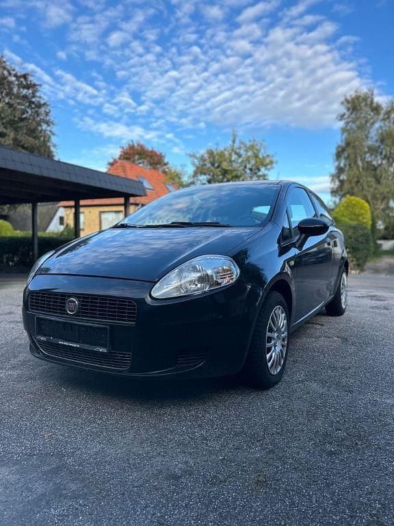 Schwarz Gebraucht 2009 Fiat Punto Kleinwagen | 1.100 € (Guter Preis) - Bild 1/4