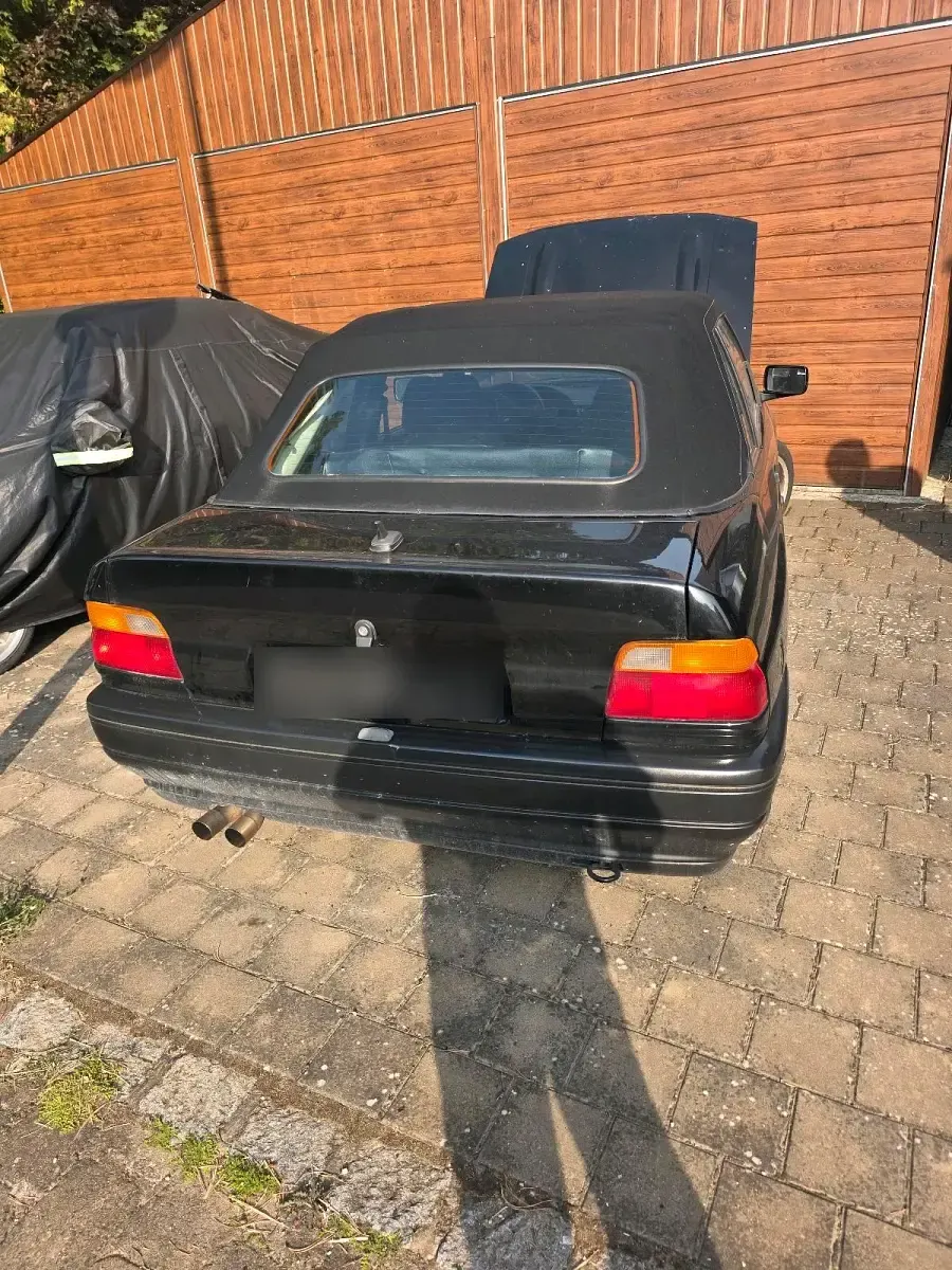 Gebraucht Ford Escort Cabriolet RS 150 PS (110 kW) 1991 Schwarz Cabrio
