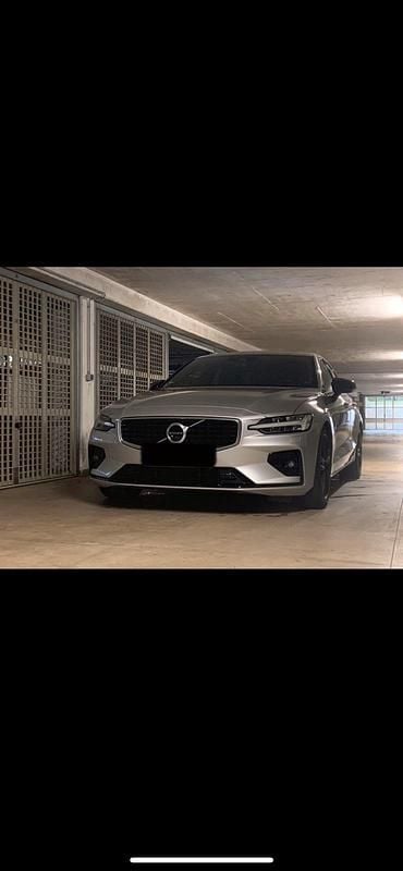 Gebraucht Volvo S60 R-Design 190 PS (139 kW) 2019 Silber Limousine