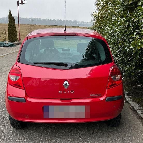 Gebraucht Renault Clio II Authentique 75 PS (55 kW) 2007 Rot Limousine