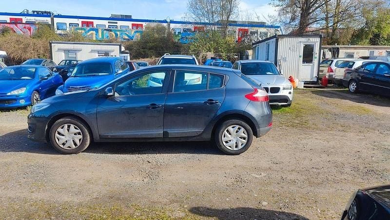 Gebraucht Renault Mégane III Initiale Paris 116 PS (85 kW) 2014 Schwarz Limousine