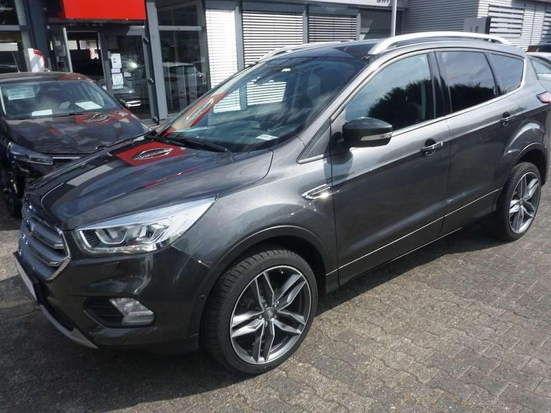 Schwarz Gebraucht 2018 Ford Kuga SUV | 13.990 € (Fairer Preis) - Bild 1/4