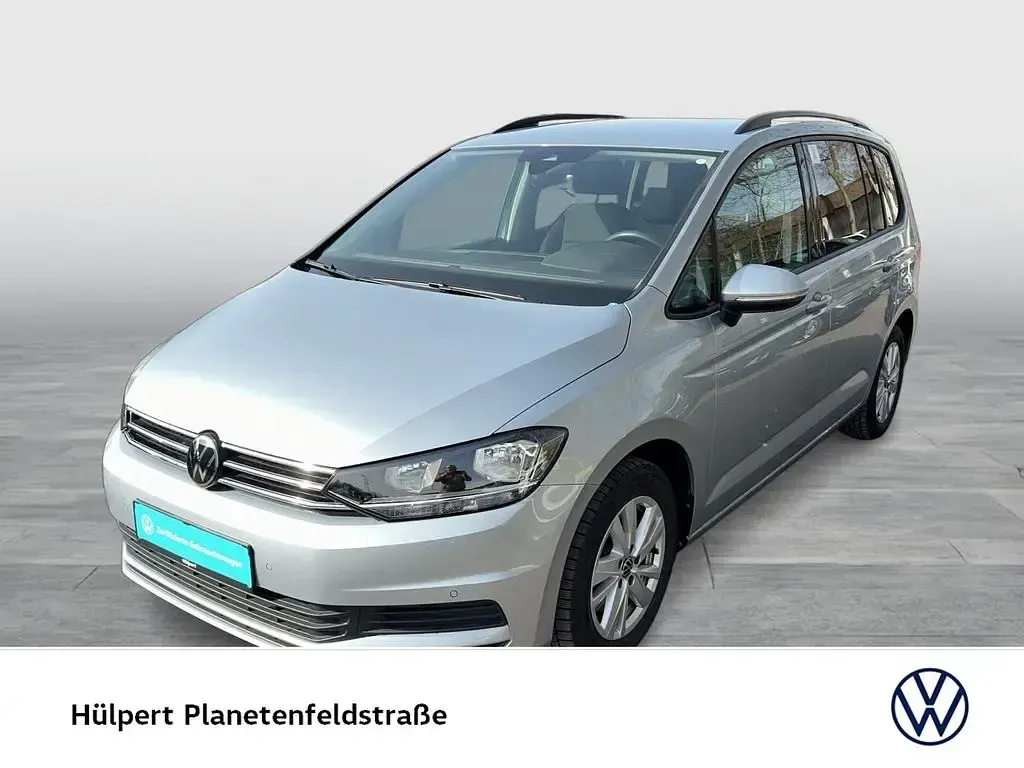 Gebraucht VW Touran Comfortline 122 PS (89 kW) 2025 Silber Van / Kleinbus