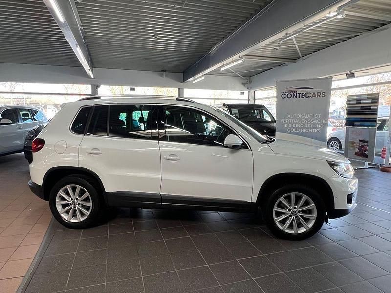 Weiß Gebraucht 2015 VW Tiguan Sportline SUV | 17.500 € (Fairer Preis) - Bild 1/4