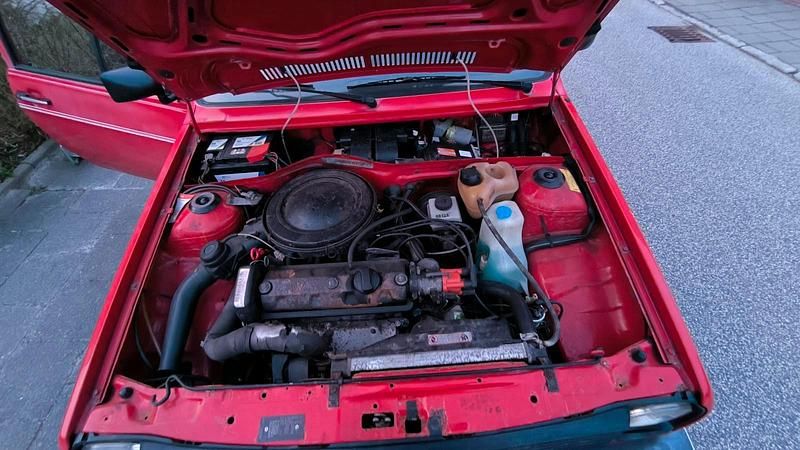 Gebraucht VW Polo 46 PS (33 kW) 1990 Rot Kleinwagen