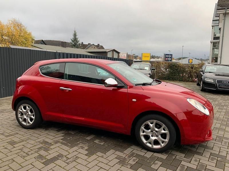Gebraucht Alfa Romeo MiTo Turismo 77 PS (56 kW) 2012 Rot Kleinwagen