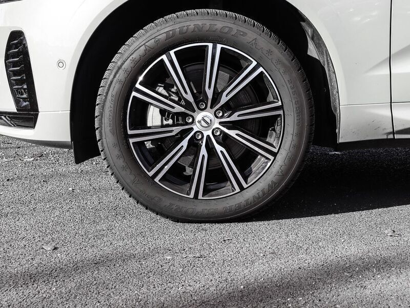 Gebraucht Volvo XC60 Plus 455 PS (334 kW) 2024 Vapour grey / metallic SUV