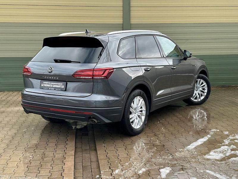 Gebraucht VW Touareg 231 PS (169 kW) 2021 Grau SUV