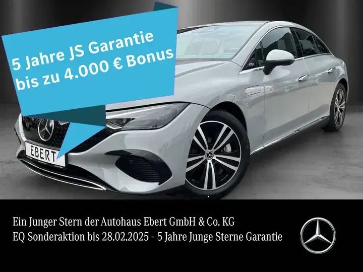 Manufaktur lack alpingrau uni Gebraucht 2024 Mercedes EQE300 Limousine | 52.880 € (Teuer) - Bild 1/4
