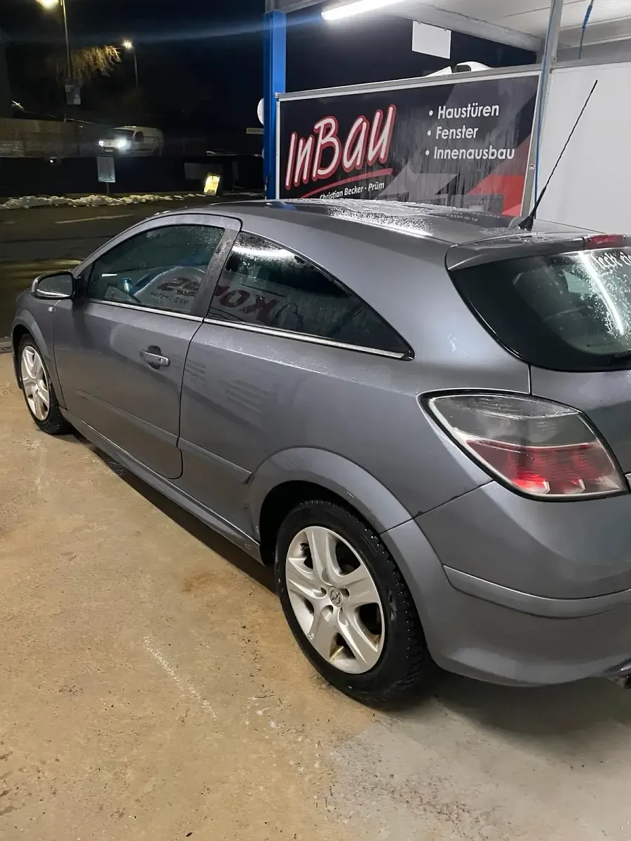 Second-hand Opel Astra 120 CP (88 kW) 2007 Gri Coupe