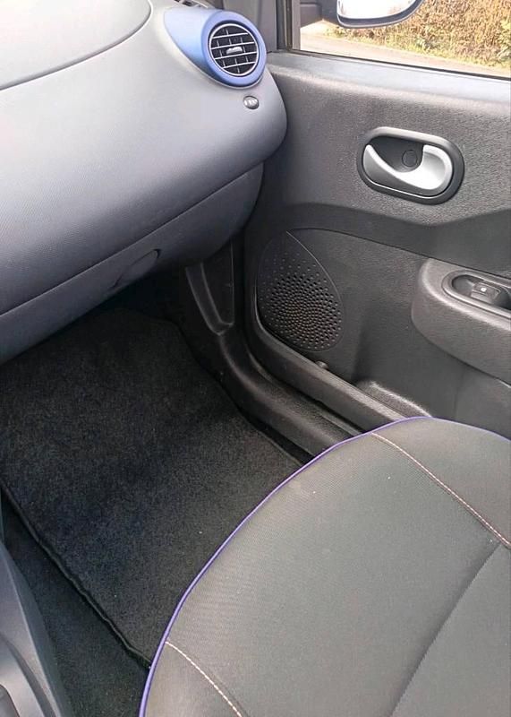 Gebraucht Renault Twingo Initiale Paris 70 PS (51 kW) 2013 Blau Kleinwagen