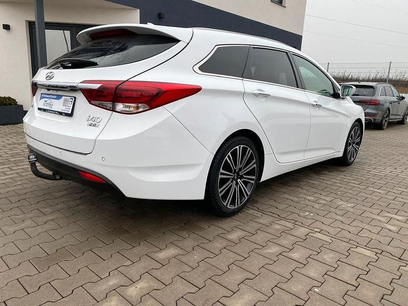 Gebraucht Hyundai i40 Premium 165 PS (121 kW) 2018 Weiß Kombi