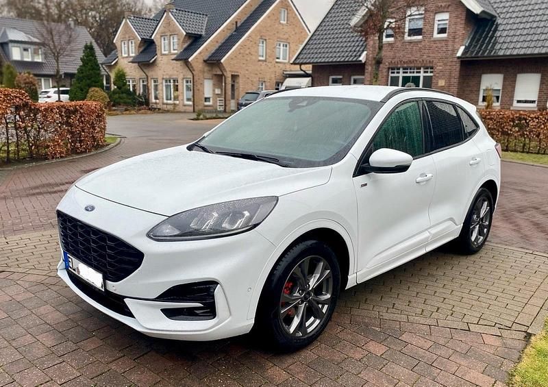 Gebraucht Ford Kuga ST-Line 120 PS (88 kW) 2024 Weiß SUV