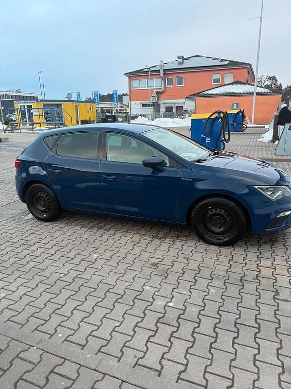 Gebraucht Seat Leon FR 125 PS (91 kW) 2017 Blau Kleinwagen