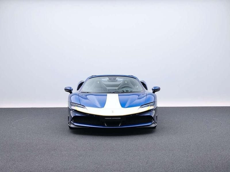 Second-hand Ferrari SF90 1001 CP (736 kW) 2023 Albastru Cabrio