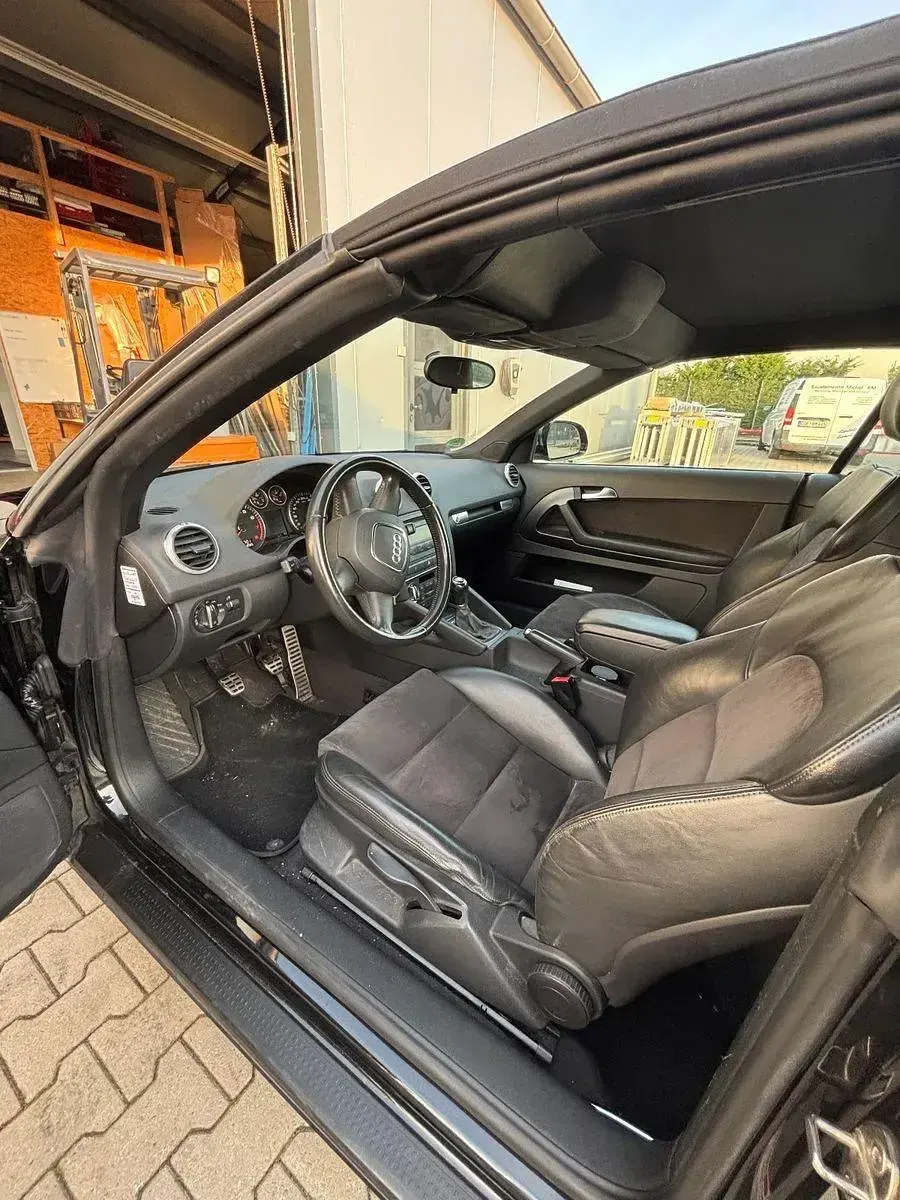 Gebraucht Audi A3 Cabriolet Attraction 160 PS (117 kW) 2010 Schwarz Cabrio
