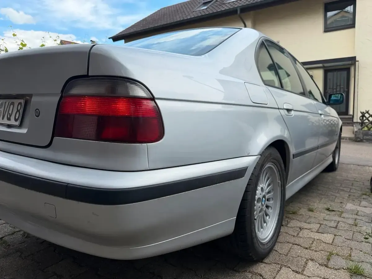 Gebraucht BMW 525 163 PS (119 kW) 2000 Silber Limousine