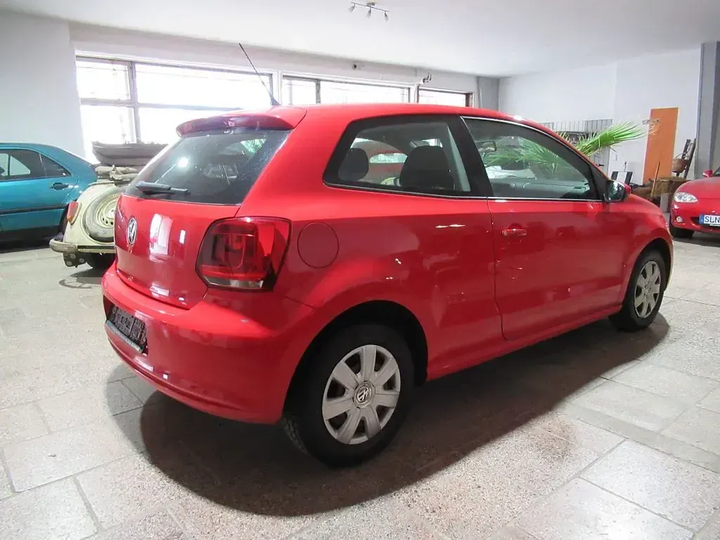 Gebraucht VW Polo Trendline 69 PS (50 kW) 2012 Rot Kleinwagen