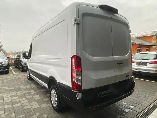 Gebraucht Ford Transit Trend 105 PS (77 kW) 2022 Weiß Van / Kleinbus