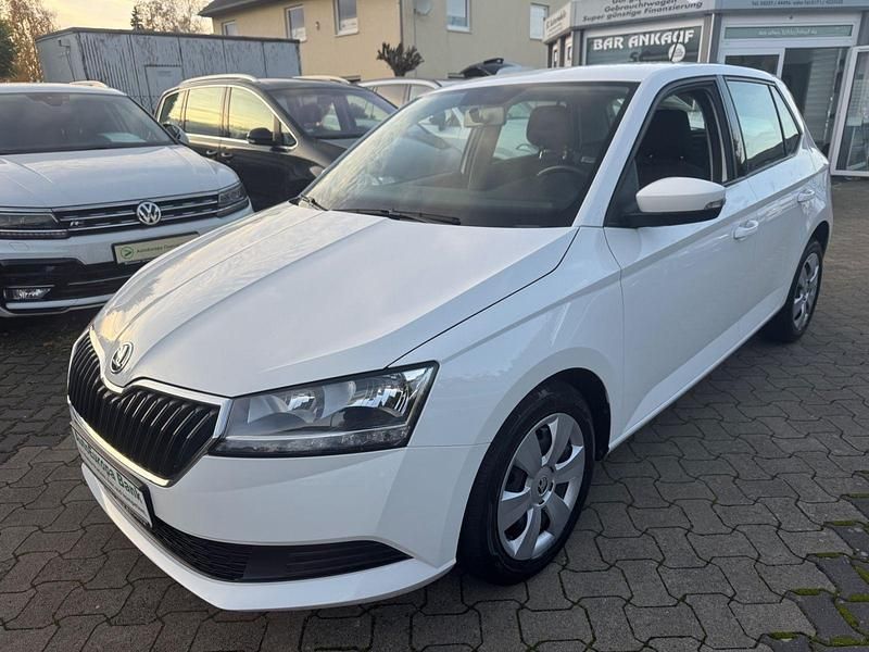 Weiß Gebraucht 2021 Skoda Fabia Cool Plus Kleinwagen | 11.399 € (Fairer Preis) - Bild 1/4