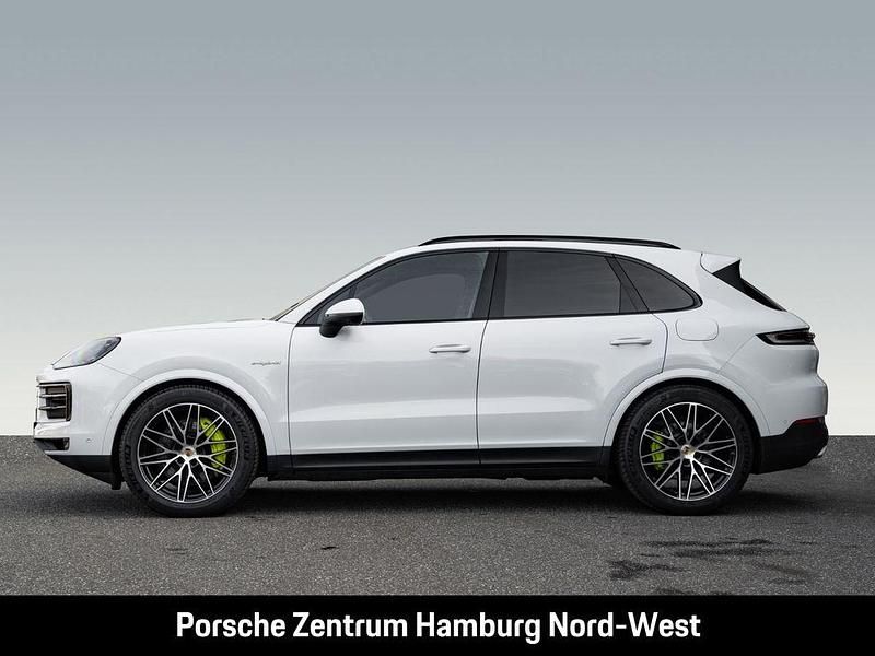 Second-hand Porsche Cayenne 470 CP (345 kW) 2024 Alb SUV