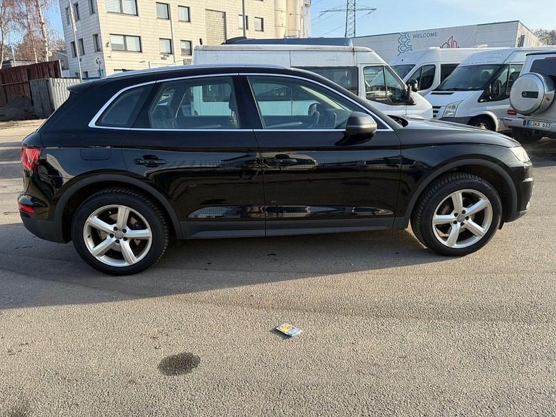 Gebraucht Audi Q5 Basis 190 PS (139 kW) 2018 Schwarz SUV