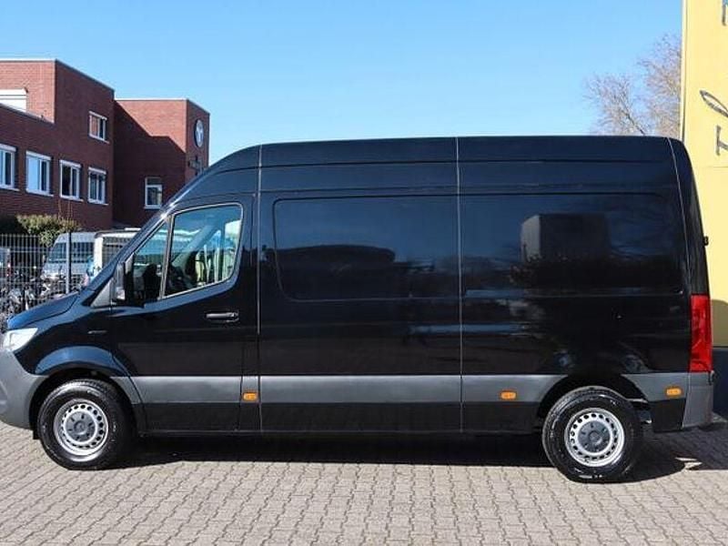 Gebraucht Mercedes E-Sprinter 85 kW (116 PS) 2022 Schwarz Van