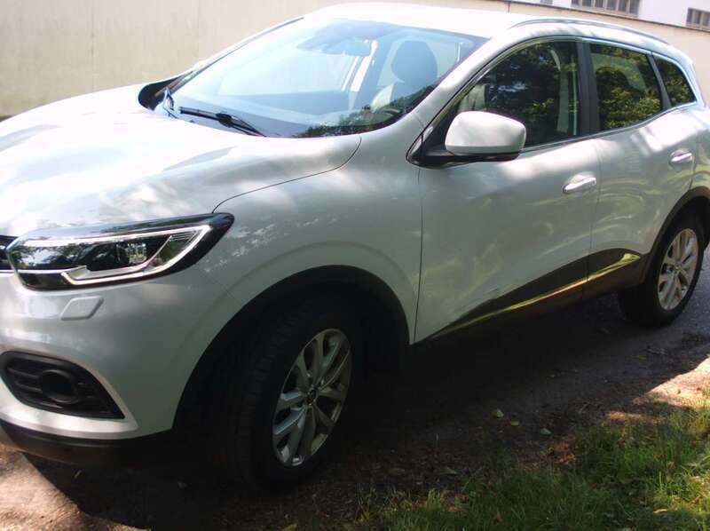 Gletscherweiss Gebraucht 2019 Renault Kadjar LIMITED SUV | 11.500 € (Superpreis) - Bild 1/4