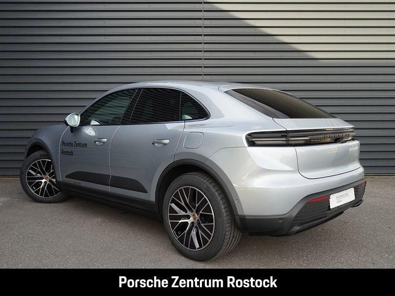 Second-hand Porsche Macan 300 kW (408 CP) 2026 Argintiu SUV