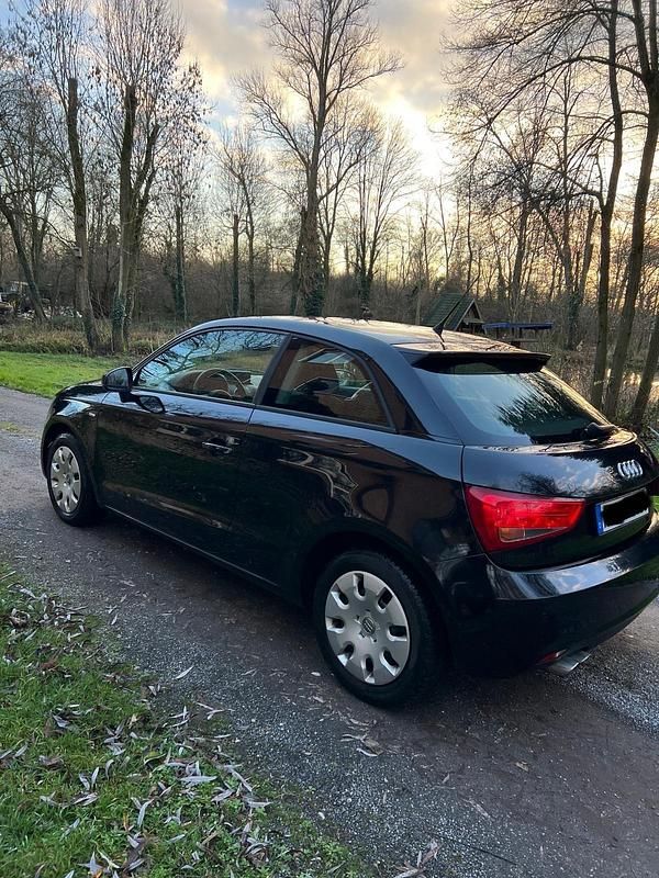 Gebraucht Audi A1 122 PS (89 kW) 2011 Schwarz Kleinwagen