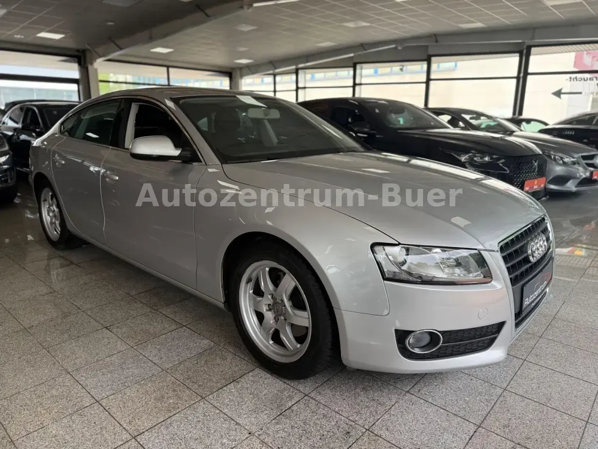 Gebraucht Audi A5 Sport 179 PS (131 kW) 2010 Eissilber Coupé