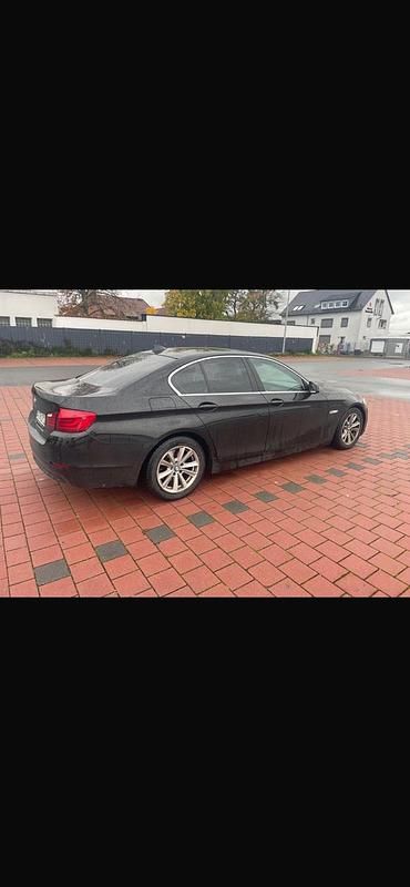 Gebraucht BMW 520 184 PS (135 kW) 2012 Schwarz Limousine