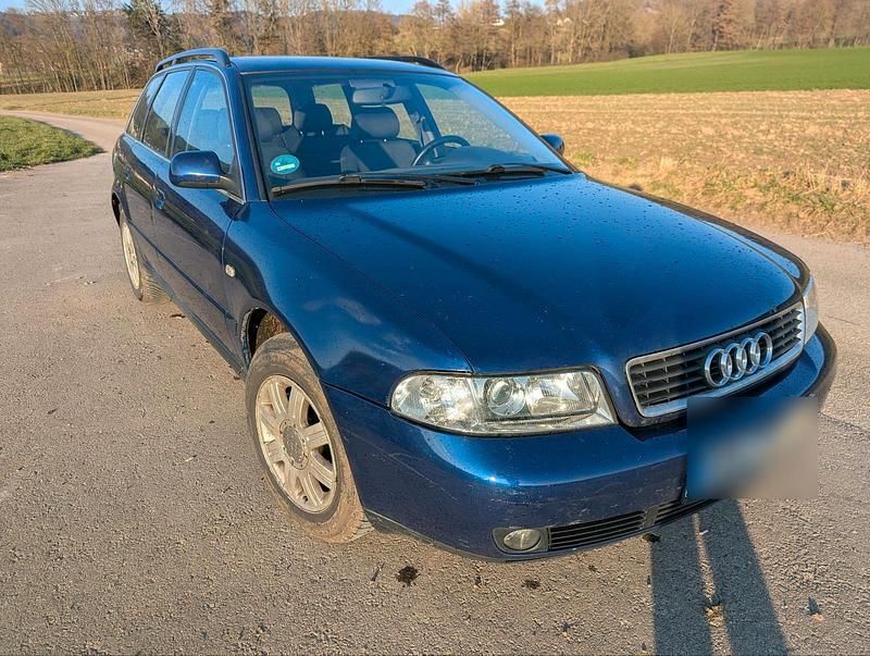 Gebraucht Audi A4 102 PS (75 kW) 2001 Blau Kombi