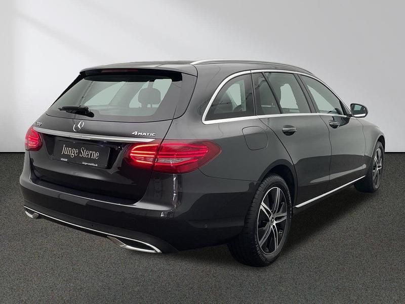 Gebraucht Mercedes C200 Avantgarde 184 PS (135 kW) 2020 Grau Kombi