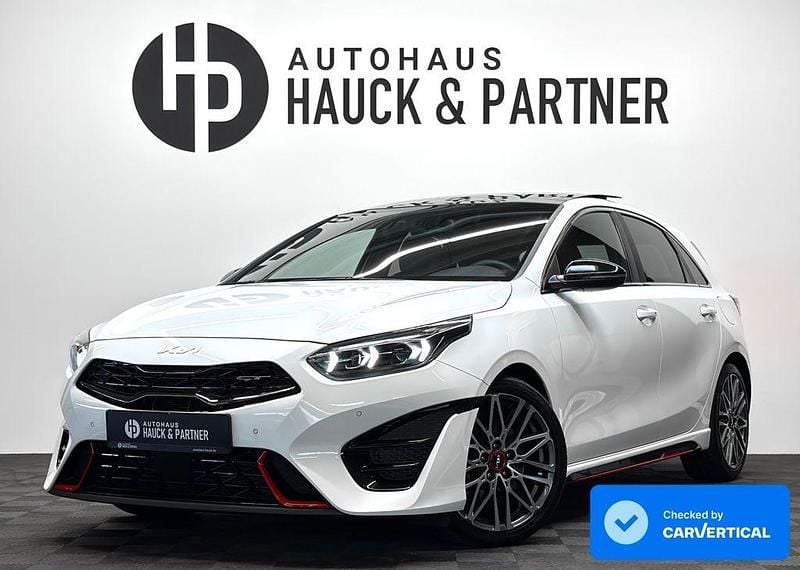 Gebraucht Kia Ceed GT GT 204 PS (150 kW) 2022 Weiß Limousine